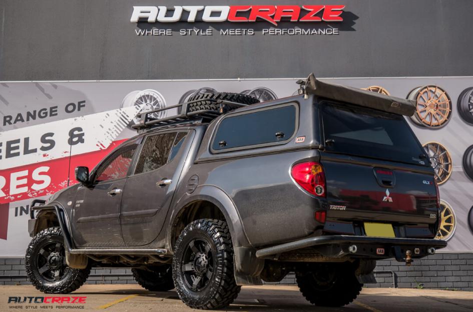 MITSUBISHI TRITON ROCKSTAR XD 2 MATTE BLACK